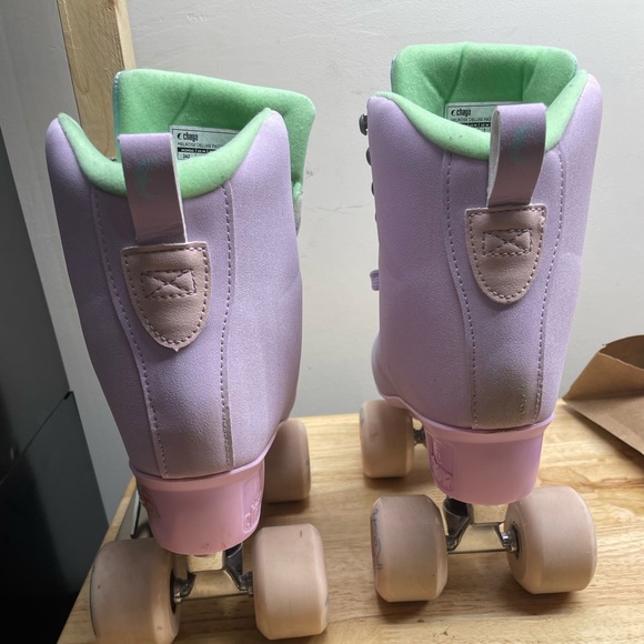 Chaya Melrose Deluxe Pastel Roller Skates - Picture 8 of 13
